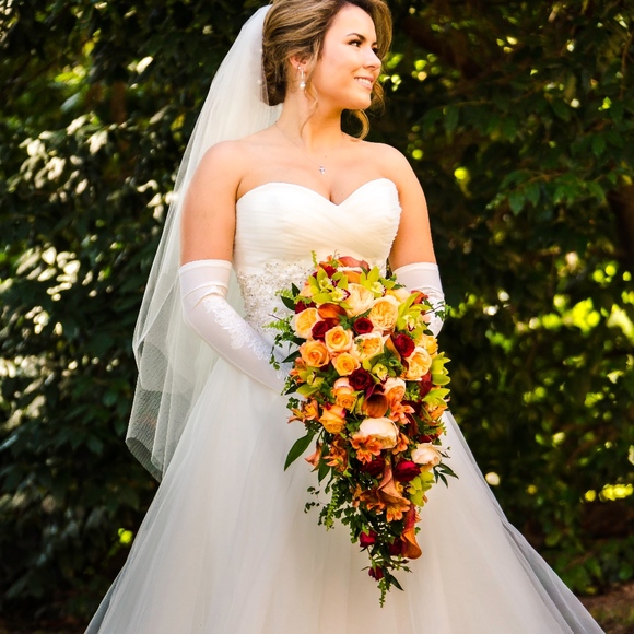 Lillian West Dresses & Skirts - LILLIAN WEST 6303 IVORY WEDDING DRESS GOWN
